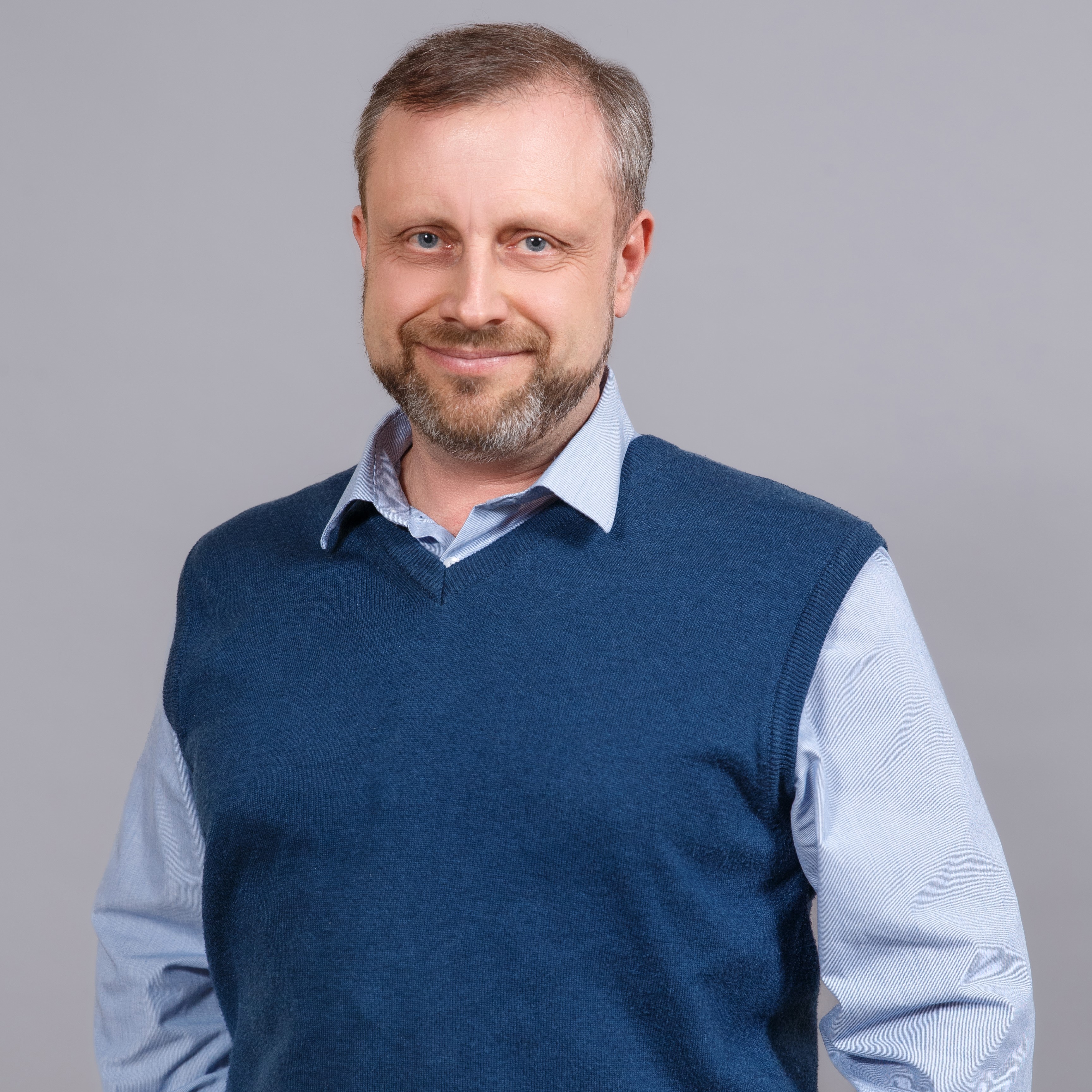 Максим Неверов